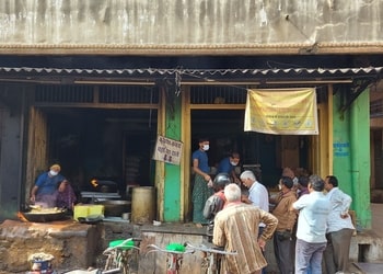 Ramji-halwai-Sweet-shops-Raipur-Chhattisgarh-1