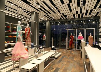 Rangoli-collection-exclusive-Clothing-stores-Aurangabad-Maharashtra-2