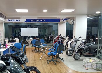 Rathi-suzuki-Motorcycle-dealers-Amravati-Maharashtra-2