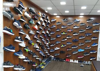Rathod-shoes-Shoe-store-Surat-Gujarat-2