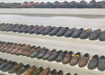 Rathod-shoes-Shoe-store-Surat-Gujarat-3