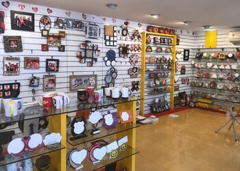 Red-moments-personalized-gift-shop-Gift-shops-Ernakulam-junction-kochi-Kerala-2