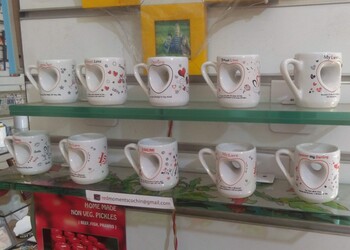 Red-moments-personalized-gift-shop-Gift-shops-Ernakulam-junction-kochi-Kerala-3