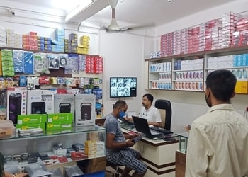 Reeky-electronics-Mobile-stores-Tinsukia-Assam-2
