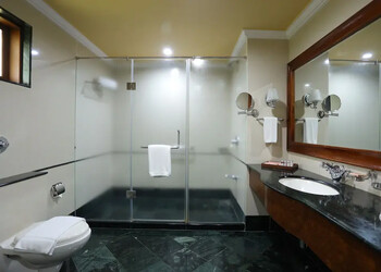 Regency-lagoon-resort-4-star-hotels-Rajkot-Gujarat-3