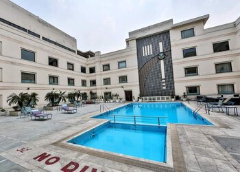 Regenta-central-klassik-4-star-hotels-Ludhiana-Punjab-1