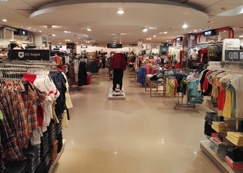 Reliance-trends-Clothing-stores-Vani-vihar-bhubaneswar-Odisha-2