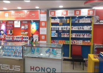 Renew-Mobile-stores-Baguiati-kolkata-West-bengal-2
