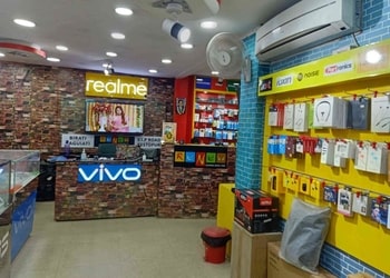 Renew-Mobile-stores-Baguiati-kolkata-West-bengal-3
