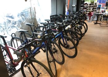 Revolution-bike-store-Bicycle-store-Ambawadi-ahmedabad-Gujarat-3