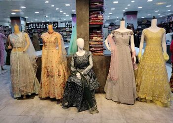 Risha-fashion-Clothing-stores-Latur-Maharashtra-2