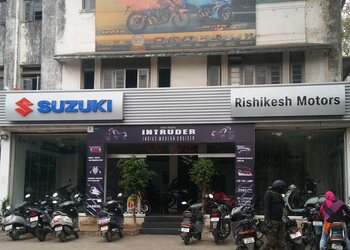 Rishikesh-motors-Motorcycle-dealers-Nagpur-Maharashtra-1