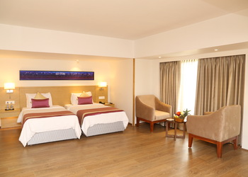 Rivera-sarovar-portico-3-star-hotels-Ahmedabad-Gujarat-2