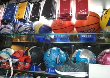 Ronak-sports-shoes-Sports-shops-Agra-Uttar-pradesh-3