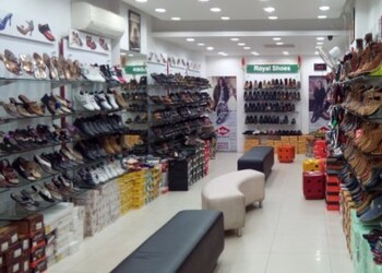 Royal-shoes-Shoe-store-Vadodara-Gujarat-3