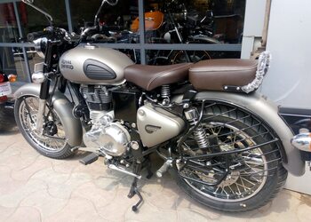 Royal-thimpers-Motorcycle-dealers-Adhartal-jabalpur-Madhya-pradesh-3