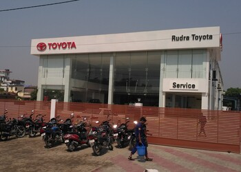 Rudra-toyota-Car-dealer-Muzaffarpur-Bihar-1