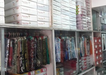 Runwal-mens-wear-Clothing-stores-Dhule-Maharashtra-3