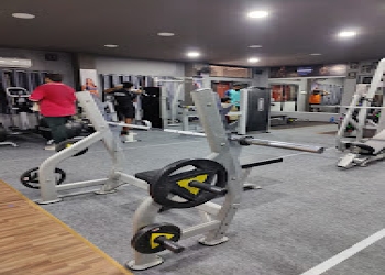 S2t-fitness-studio-Gym-Trichy-junction-tiruchirappalli-Tamil-nadu-1