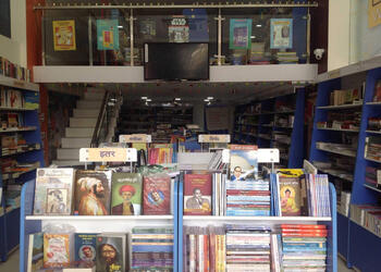 Saket-book-world-Book-stores-Aurangabad-Maharashtra-2
