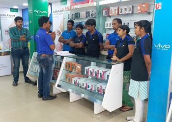 Sangeetha-mobiles-pvt-ltd-Mobile-stores-Autonagar-vijayawada-Andhra-pradesh-3