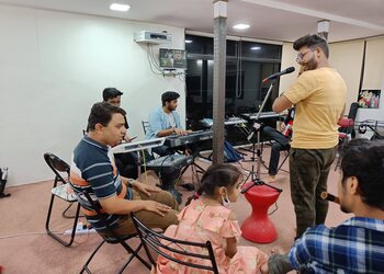 Sankalpana-flute-and-music-academy-Guitar-classes-Aurangabad-Maharashtra-2