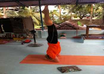 Santhi-school-of-yoga-vedanta-studies-Yoga-classes-Ernakulam-junction-kochi-Kerala-1