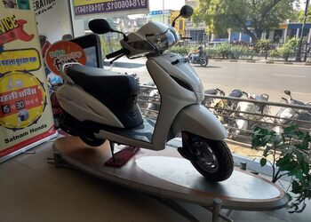 Satnam-honda-Motorcycle-dealers-Adarsh-nagar-jaipur-Rajasthan-3