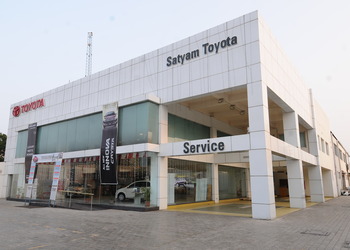 Satyam-toyota-Car-dealer-Rohtak-Haryana-1