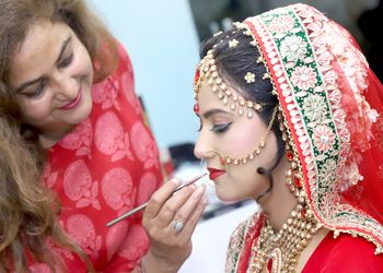 Saundarya-beauty-salon-Makeup-artist-Lal-kothi-jaipur-Rajasthan-2