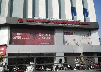 Savior-voluntary-blood-bank-research-center-24-hour-blood-banks-Surat-Gujarat-1