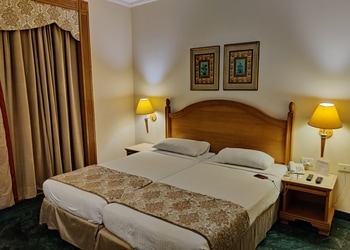 Savoy-suites-3-star-hotels-Noida-Uttar-pradesh-2