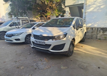 Selfie-cars-Car-rental-Periyar-madurai-Tamil-nadu-2