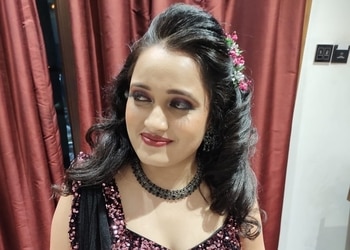 Selfie-unisex-salon-Beauty-parlour-Indore-Madhya-pradesh-3