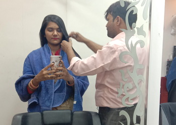 Shahnaz-husain-signature-salon-beauty-academy-Makeup-artist-Gwalior-Madhya-pradesh-2