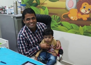Shaishav-child-care-clinic-dr-pradyumna-ratnakar-Child-specialist-pediatrician-Pimpri-chinchwad-Maharashtra-1
