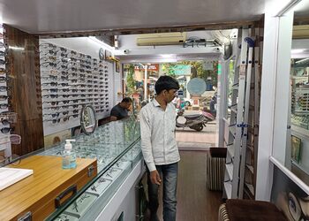 Shamji-opticals-Opticals-Canada-corner-nashik-Maharashtra-2