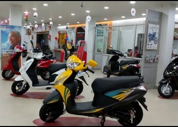 Shankar-auto-centre-Motorcycle-dealers-Raiganj-West-bengal-2