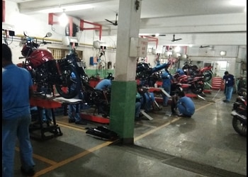 Shankar-auto-centre-Motorcycle-dealers-Raiganj-West-bengal-3