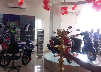 Shanti-motors-Motorcycle-dealers-Velachery-chennai-Tamil-nadu-3