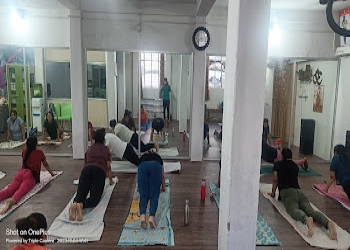 Shape-it-wellness-center-Yoga-classes-Napier-town-jabalpur-Madhya-pradesh-2