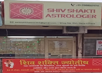 Shiv-shakti-astrologer-Numerologists-Zirakpur-Punjab-2