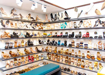 Shoe-mart-Shoe-store-Surat-Gujarat-3
