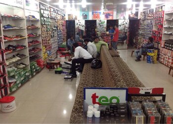 Shoe-park-Shoe-store-Aurangabad-Maharashtra-2