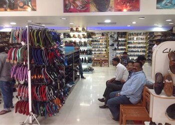 Shoe-world-Shoe-store-Pune-Maharashtra-2