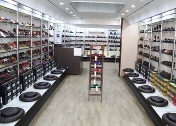 Shoehorn-Shoe-store-Srinagar-Jammu-and-kashmir-2