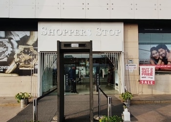 Shoppers-stop-Clothing-stores-Lucknow-Uttar-pradesh-1