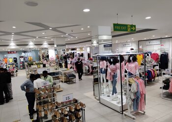 Shoppers-stop-Clothing-stores-Mahatma-nagar-nashik-Maharashtra-2