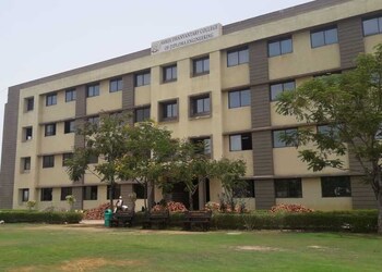 Shree-dhanvantary-college-of-engineering-and-technology-Engineering-colleges-Surat-Gujarat-2