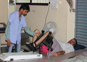 Shree-physiotherapy-and-rehabilitation-centre-Physiotherapists-Osmanpura-aurangabad-Maharashtra-2